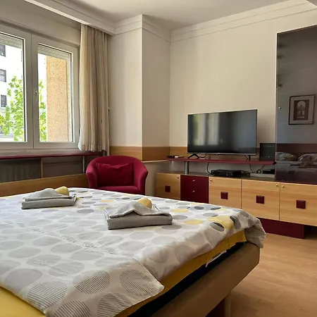 Plaza Apartment